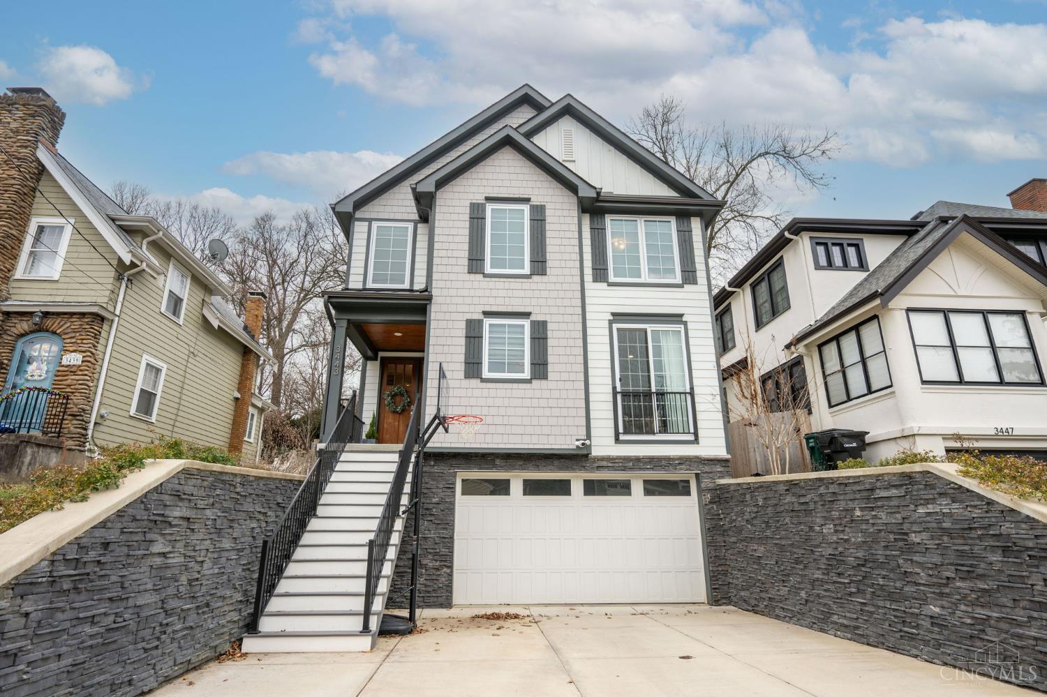 3443 Ault View Avenue