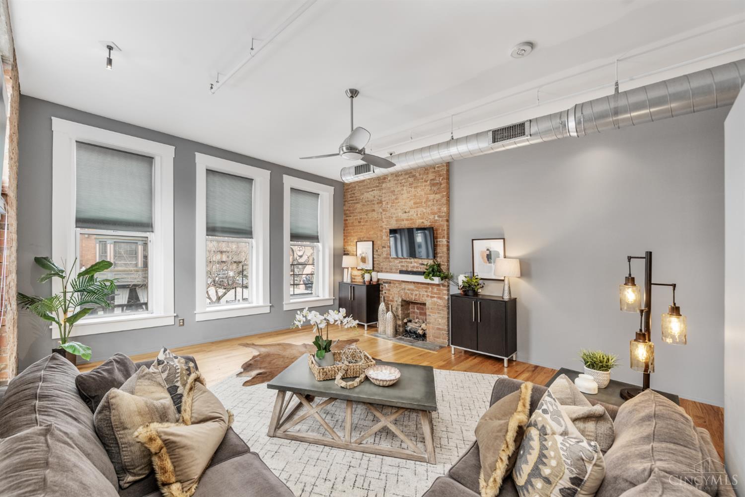 1214 Vine Street 3