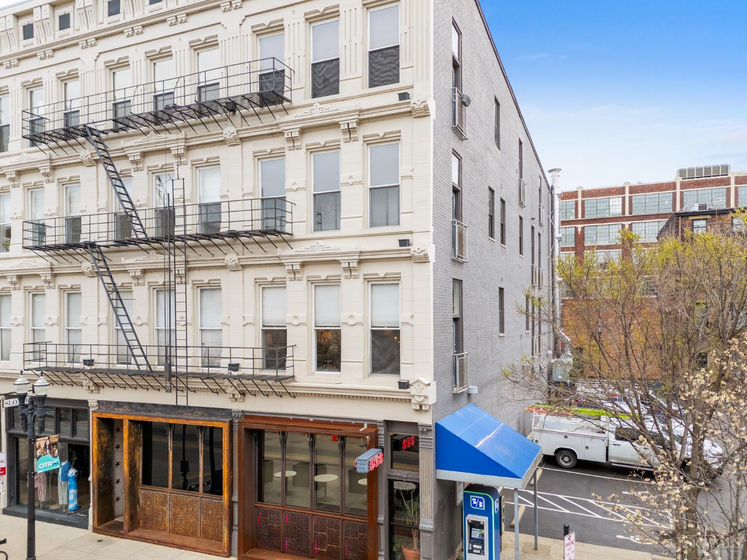 1214 Vine Street 3
