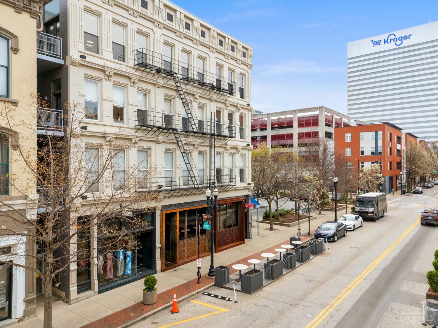 1214 Vine Street 3
