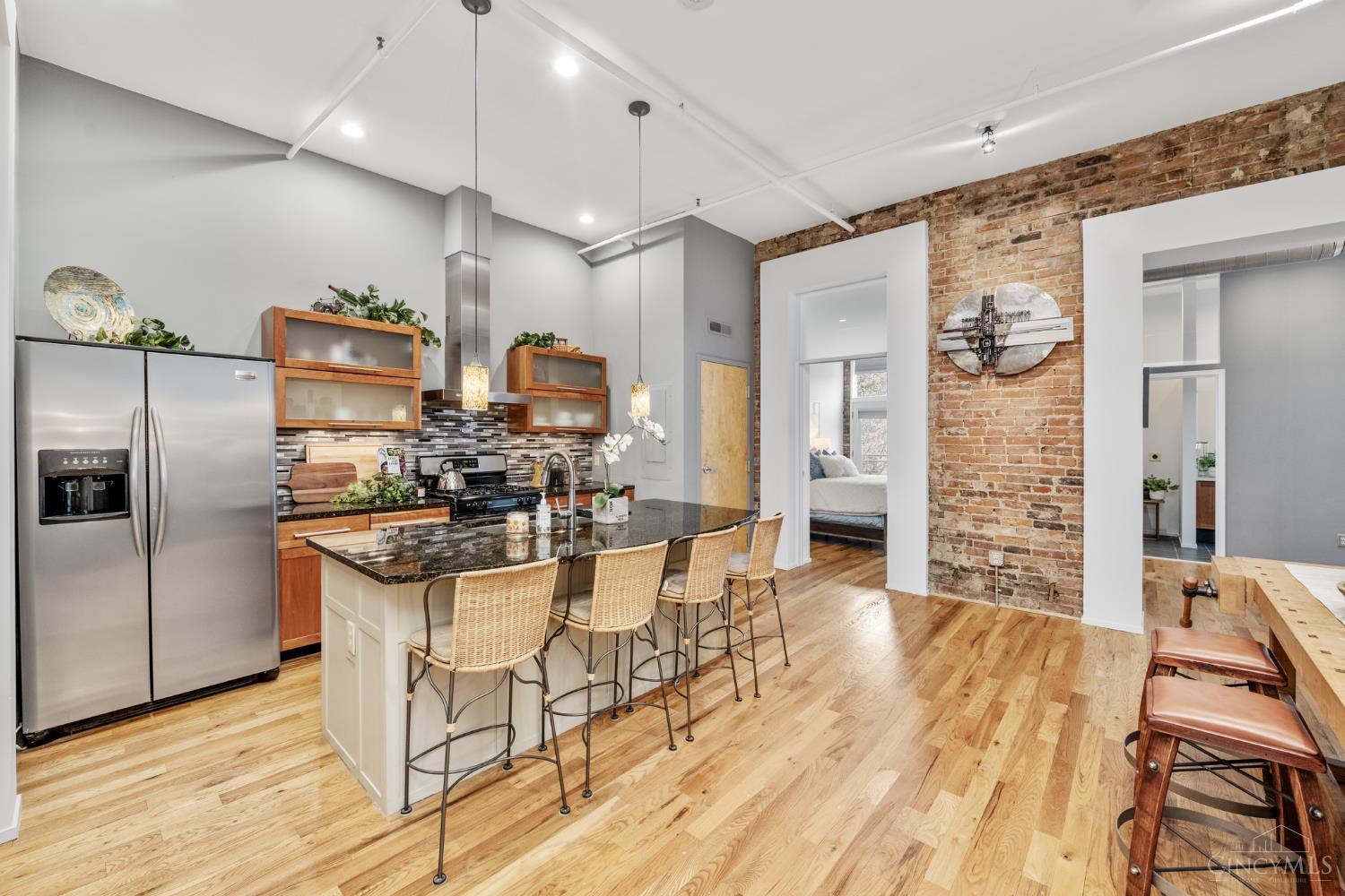 1214 Vine Street 3