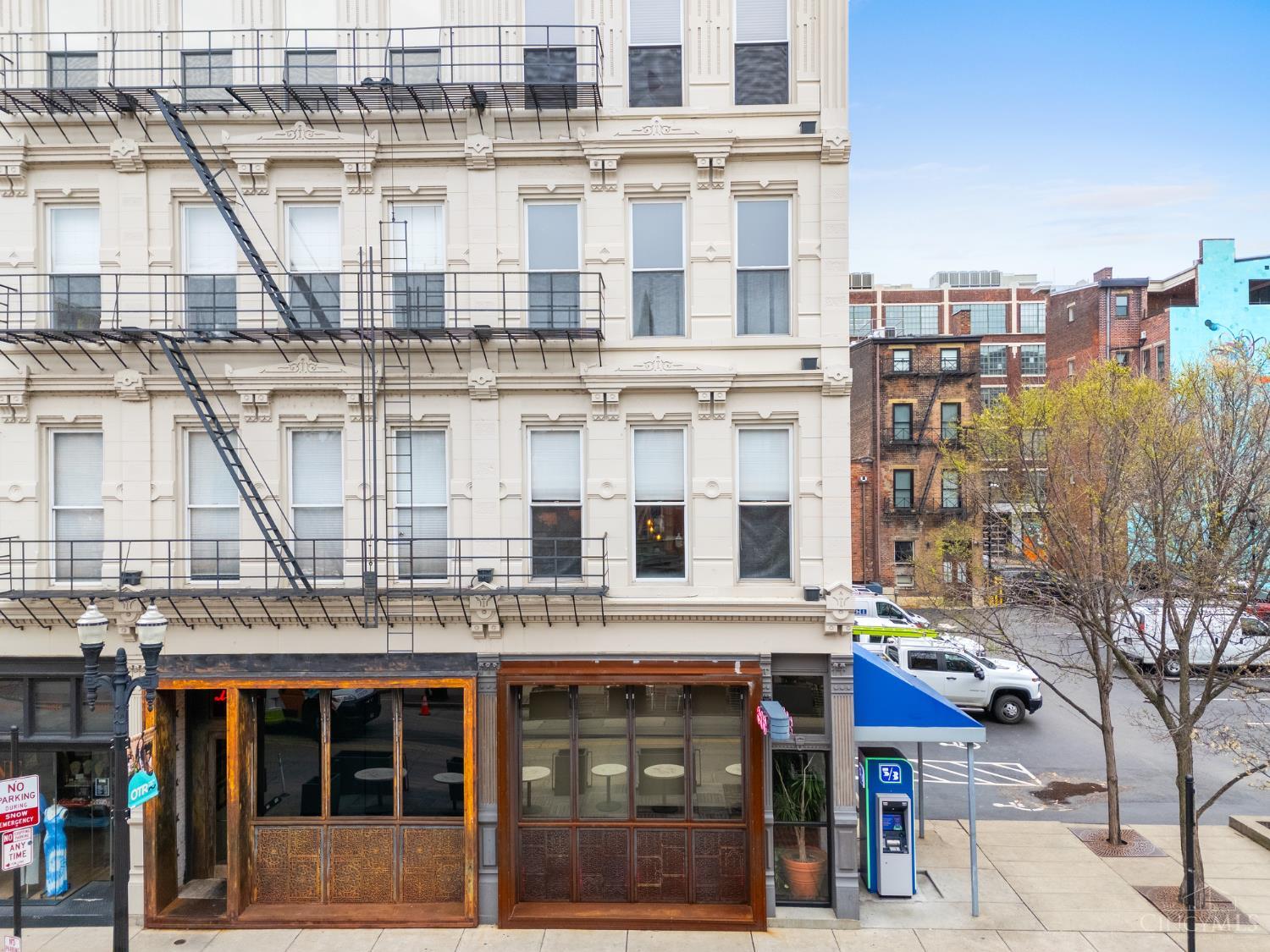 1214 Vine Street 3