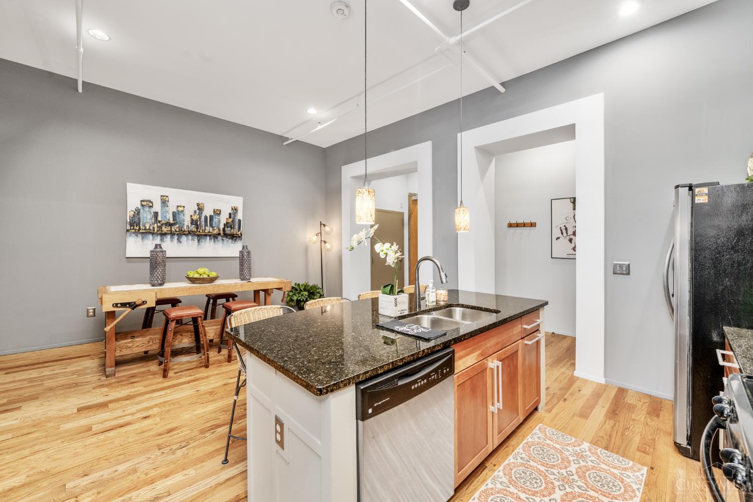 1214 Vine Street 3