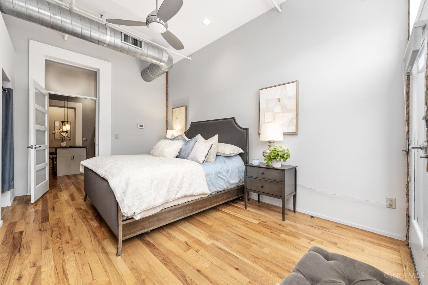 1214 Vine Street 3