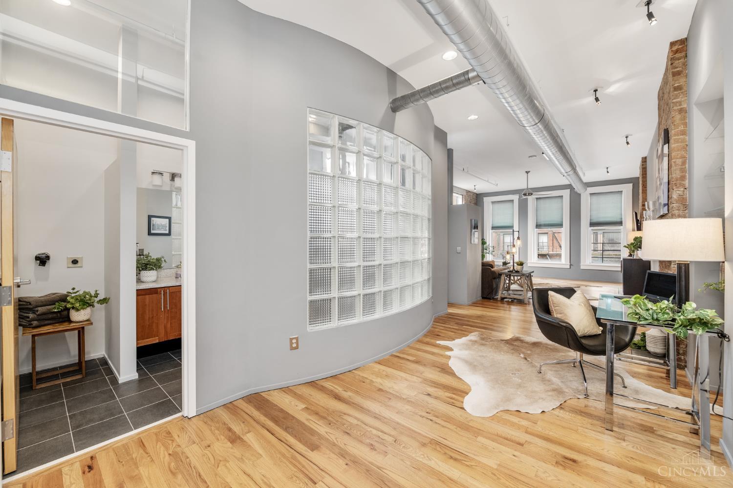 1214 Vine Street 3