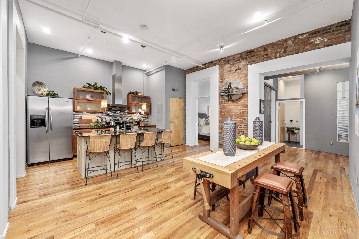 1214 Vine Street 3