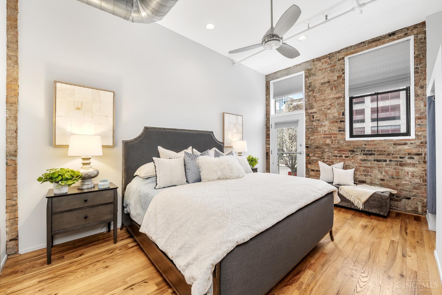 1214 Vine Street 3