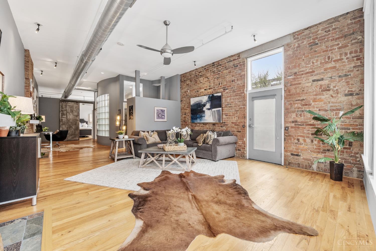 1214 Vine Street 3