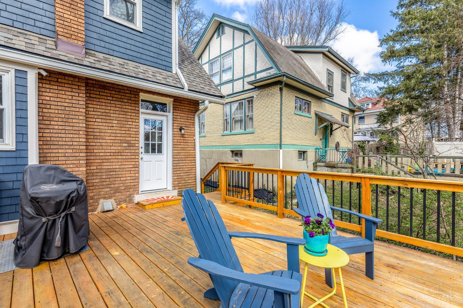 1144 Carmania Avenue