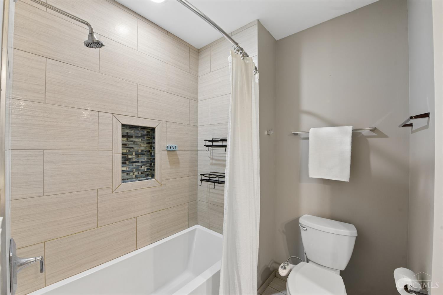1408 Elm Street 3