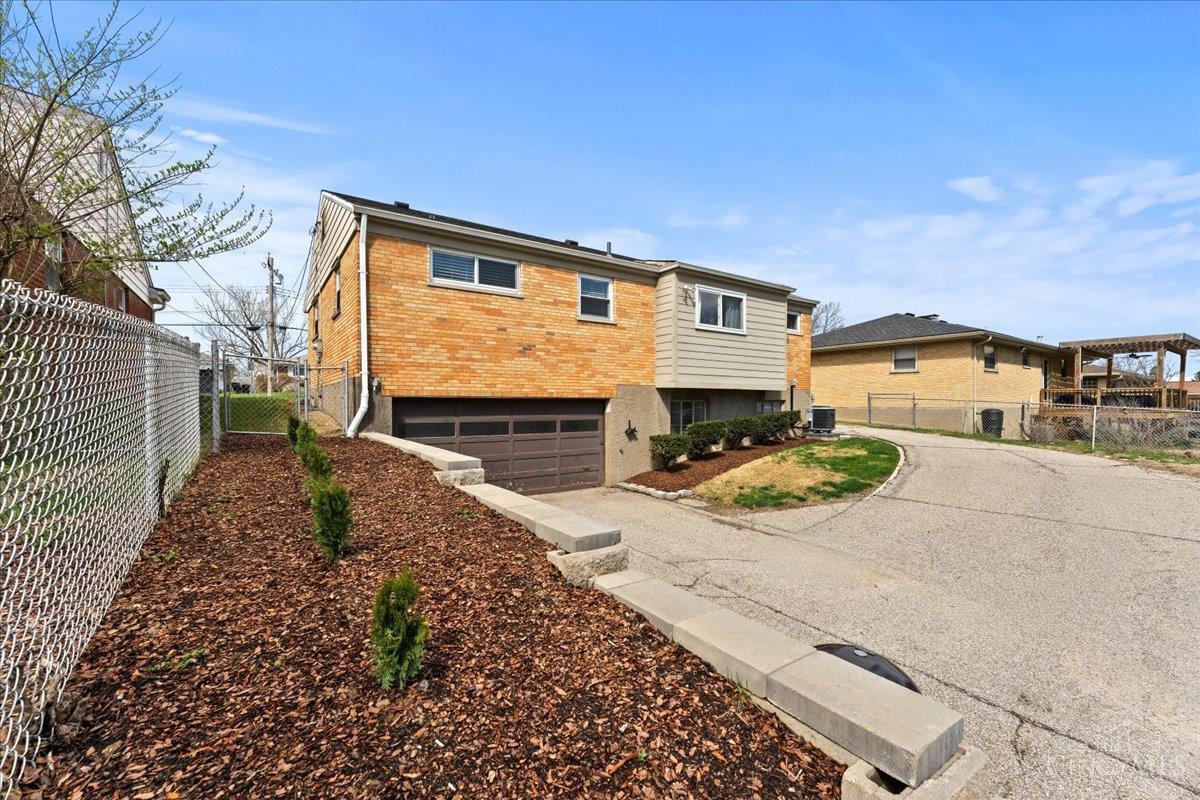 5592 Sprucewood Drive