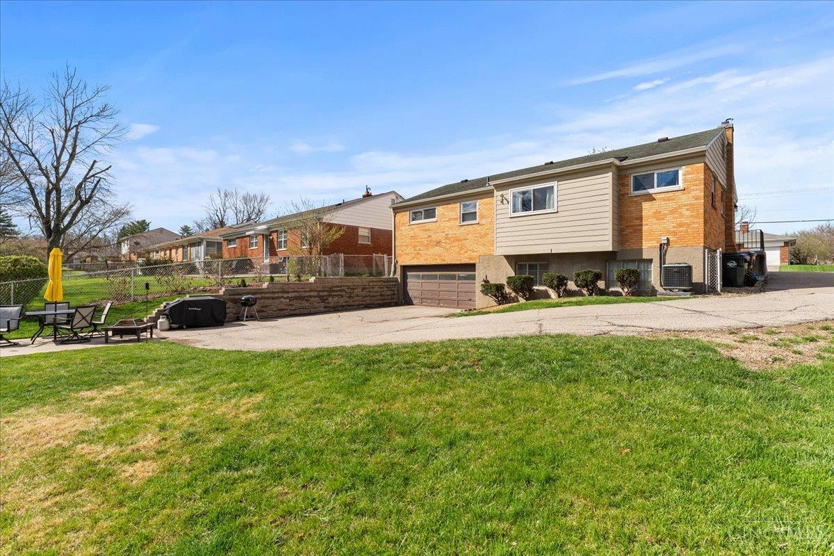 5592 Sprucewood Drive