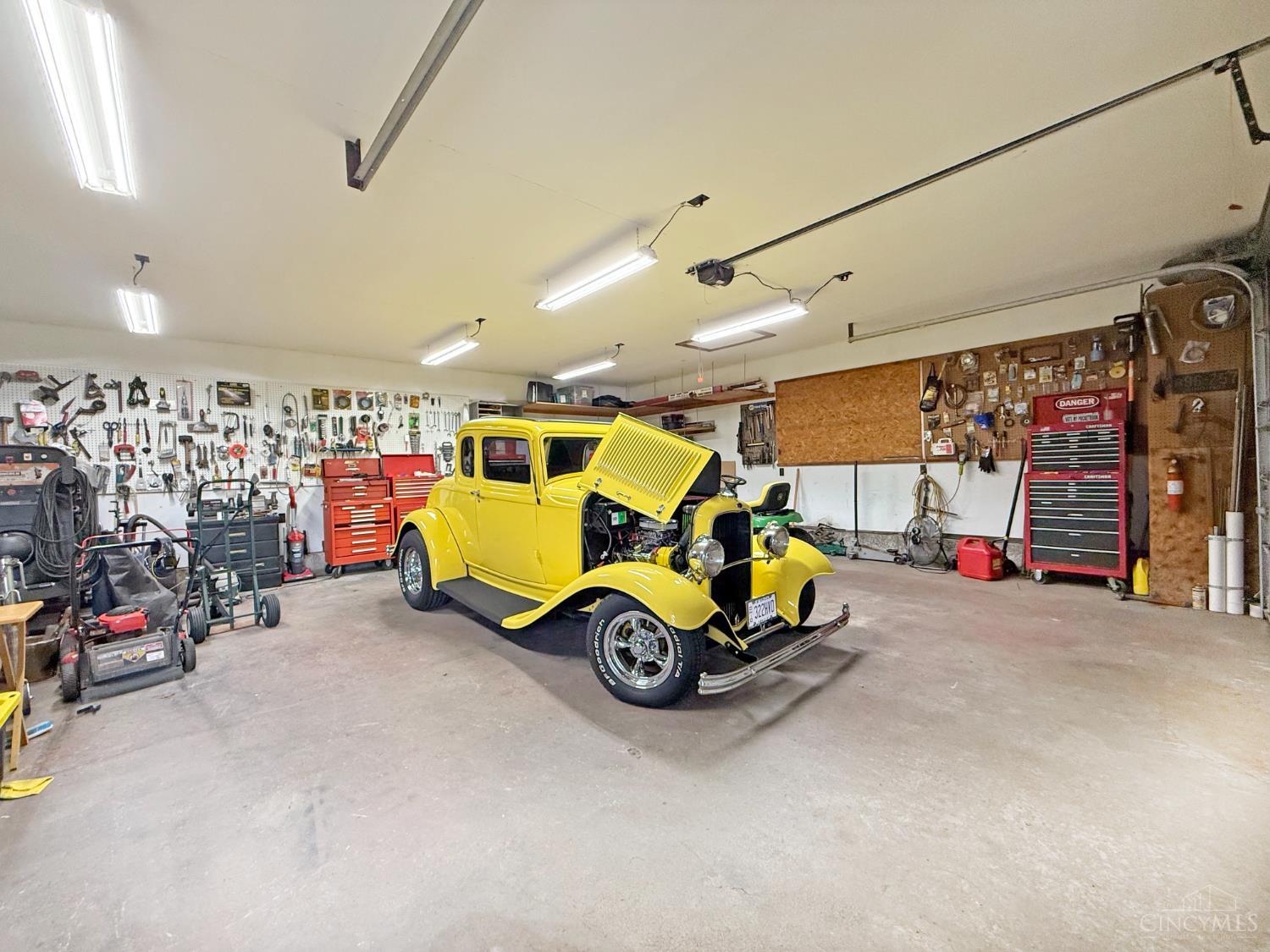 2215 Wellington Road