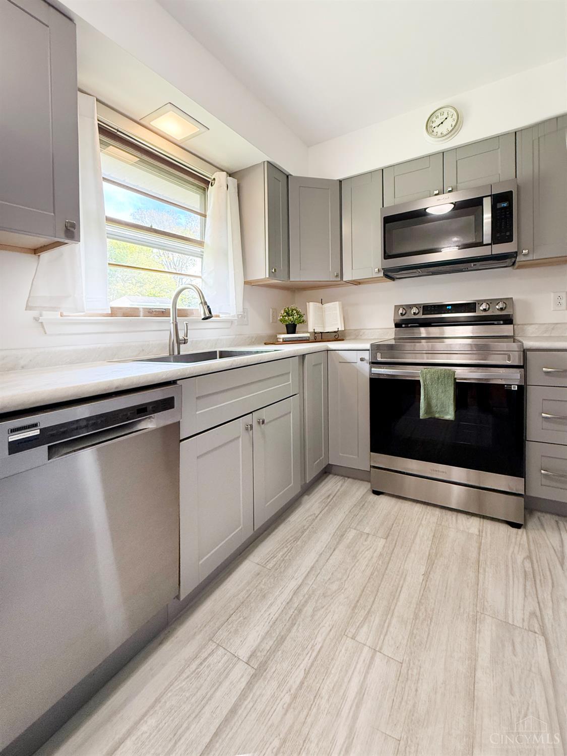 2215 Wellington Road