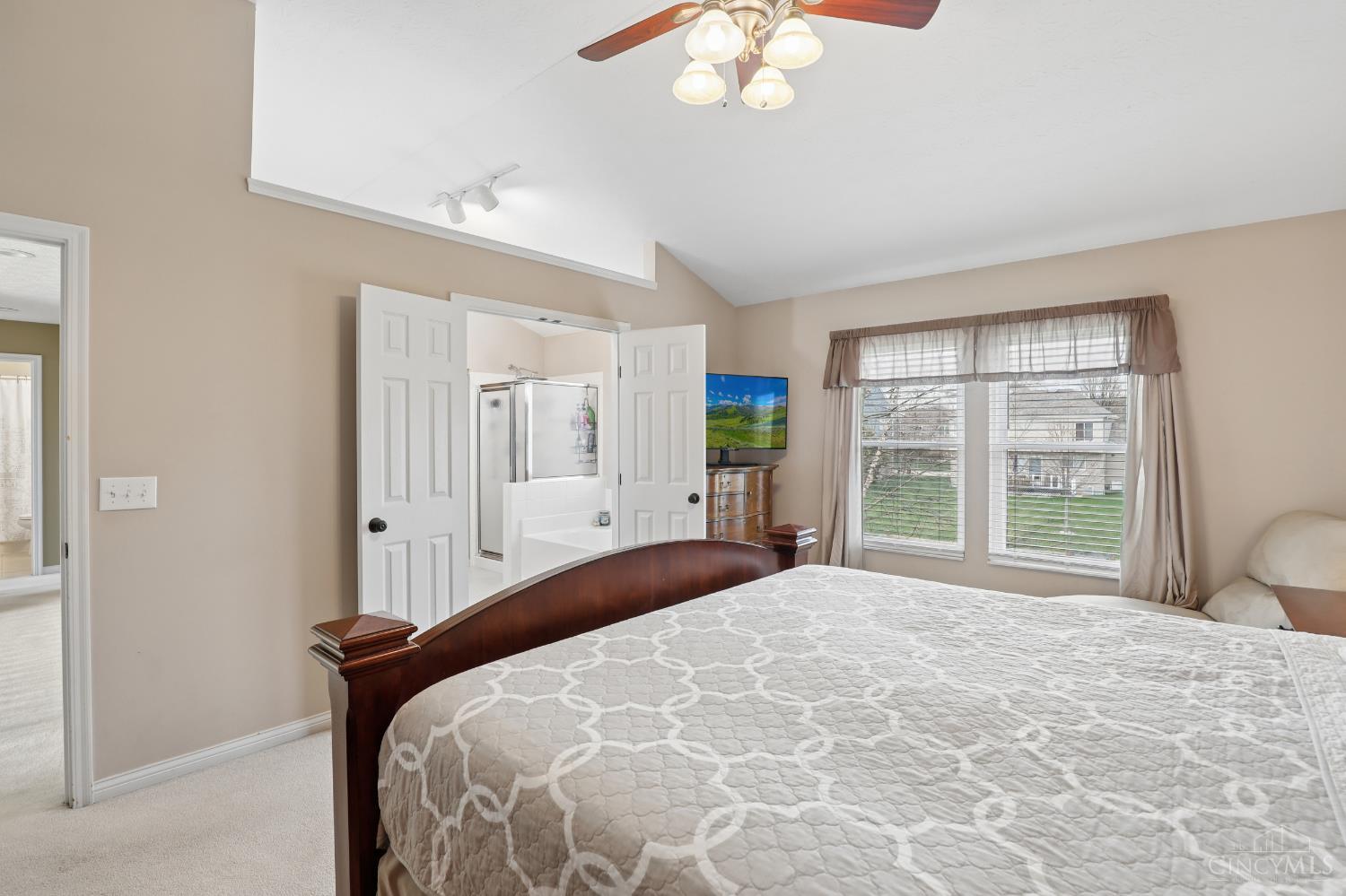 6066 Glen View