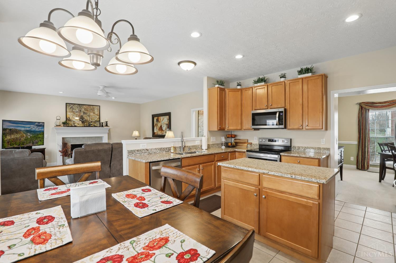 6066 Glen View