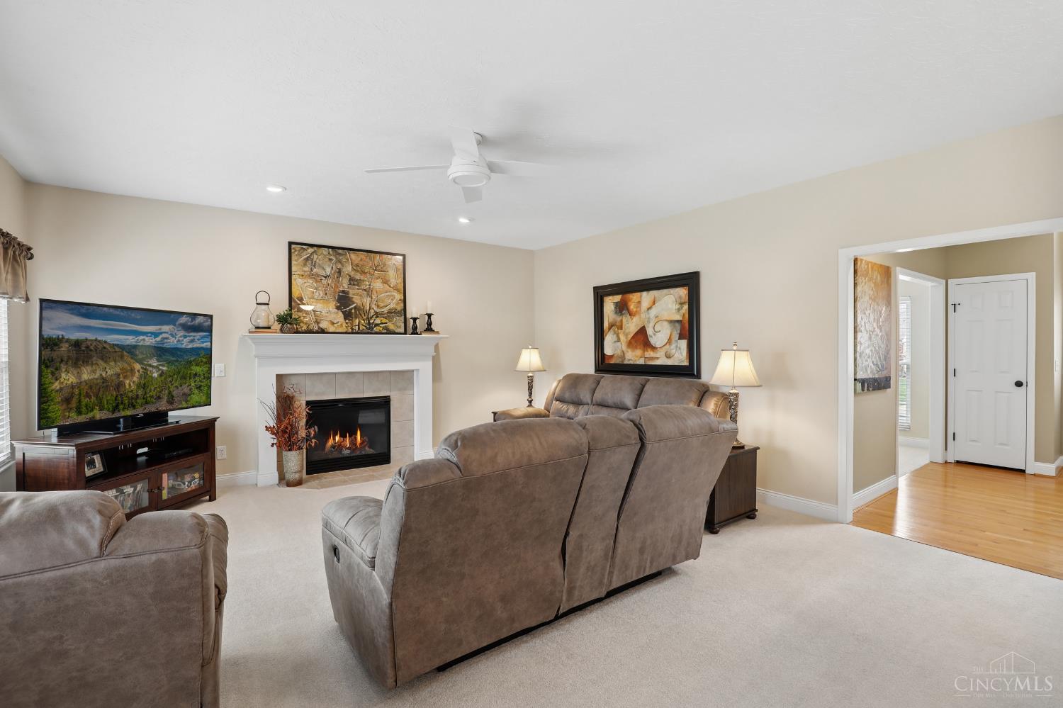 6066 Glen View