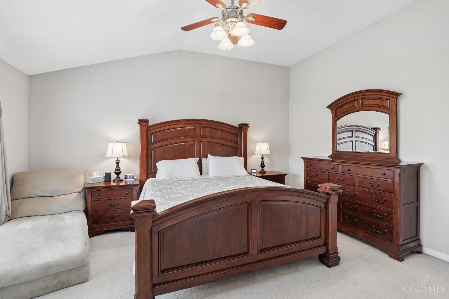 6066 Glen View