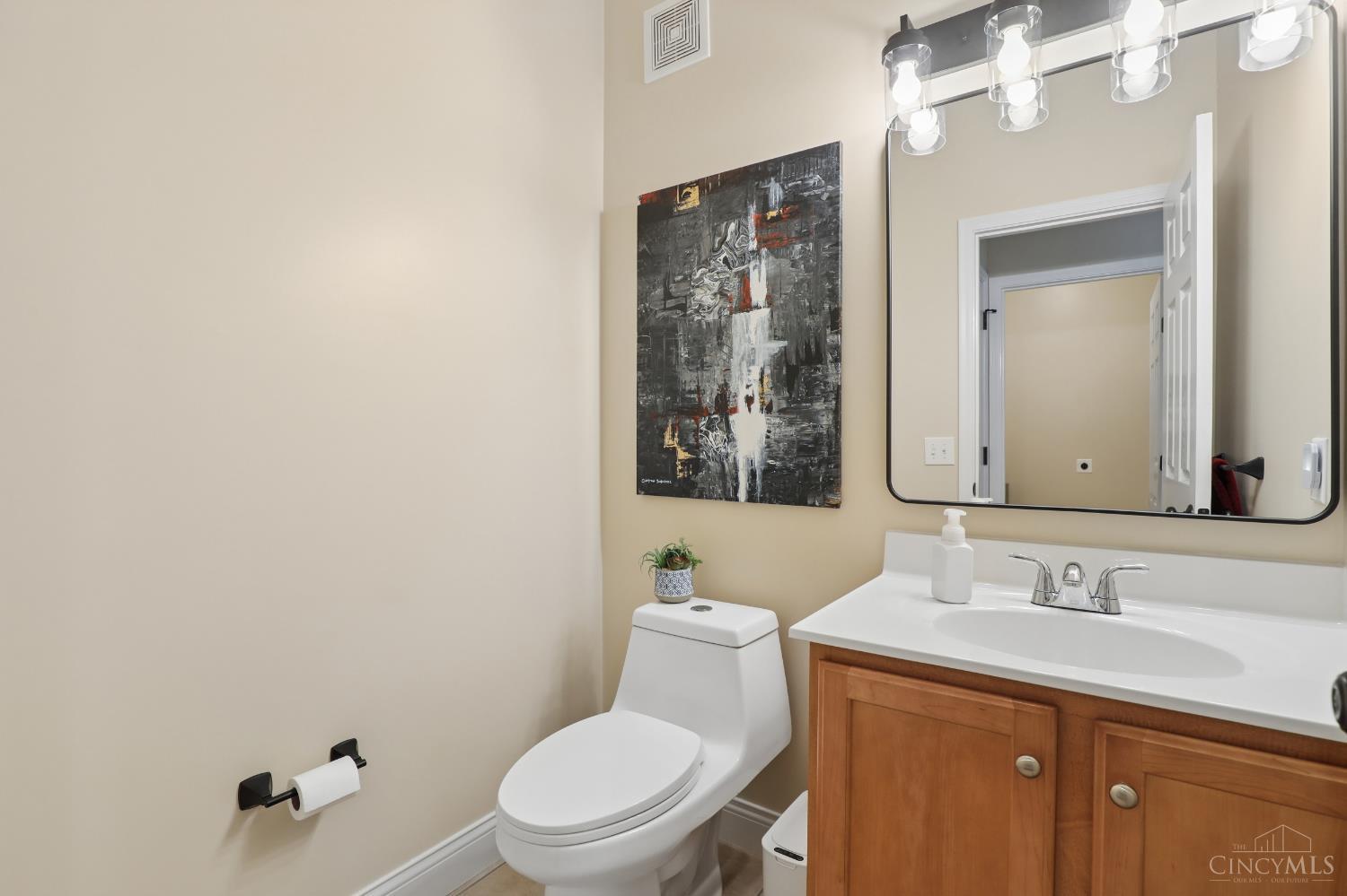 6066 Glen View