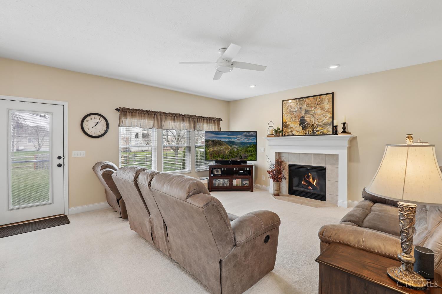 6066 Glen View