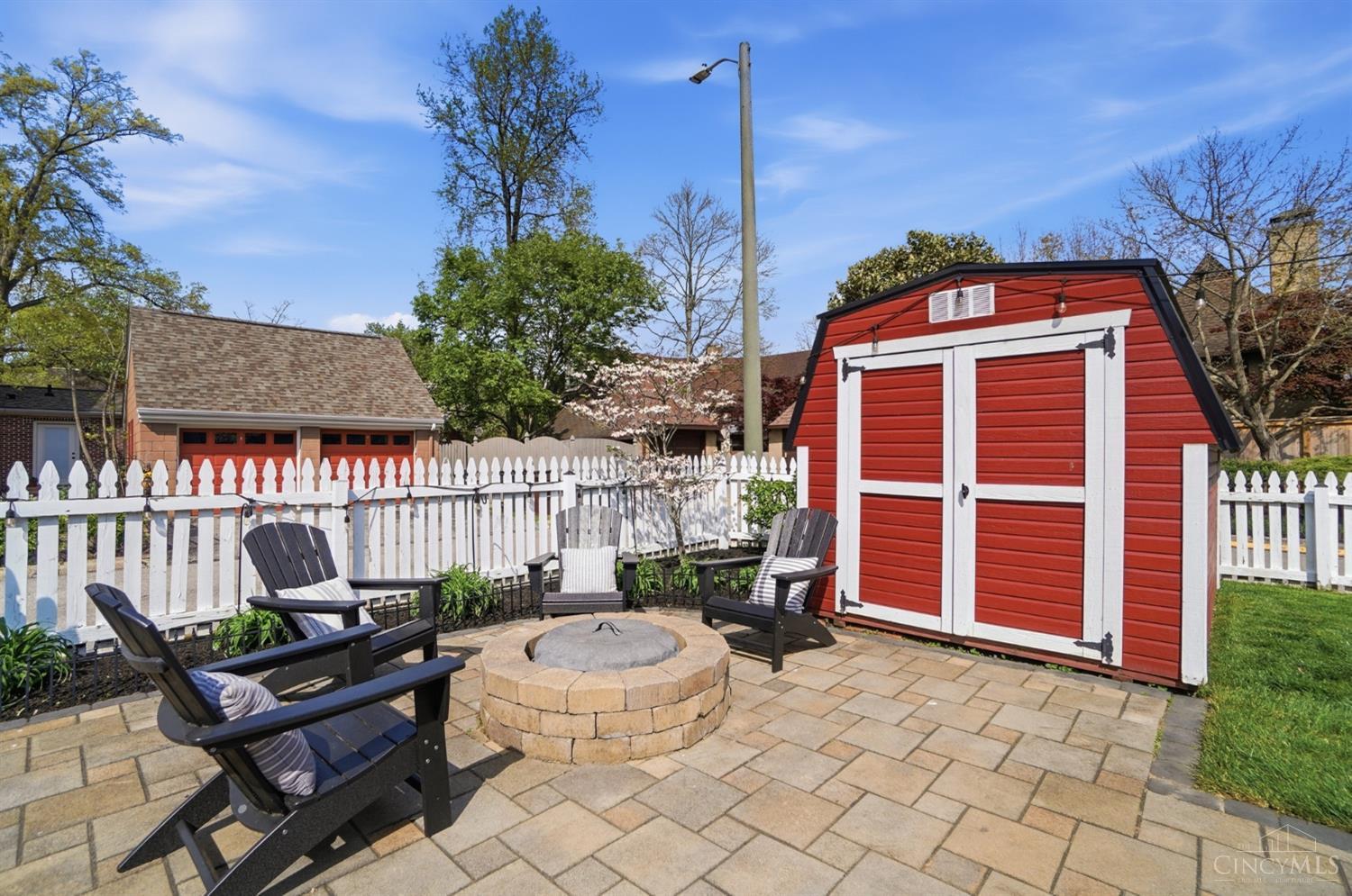 6640 Elm Street