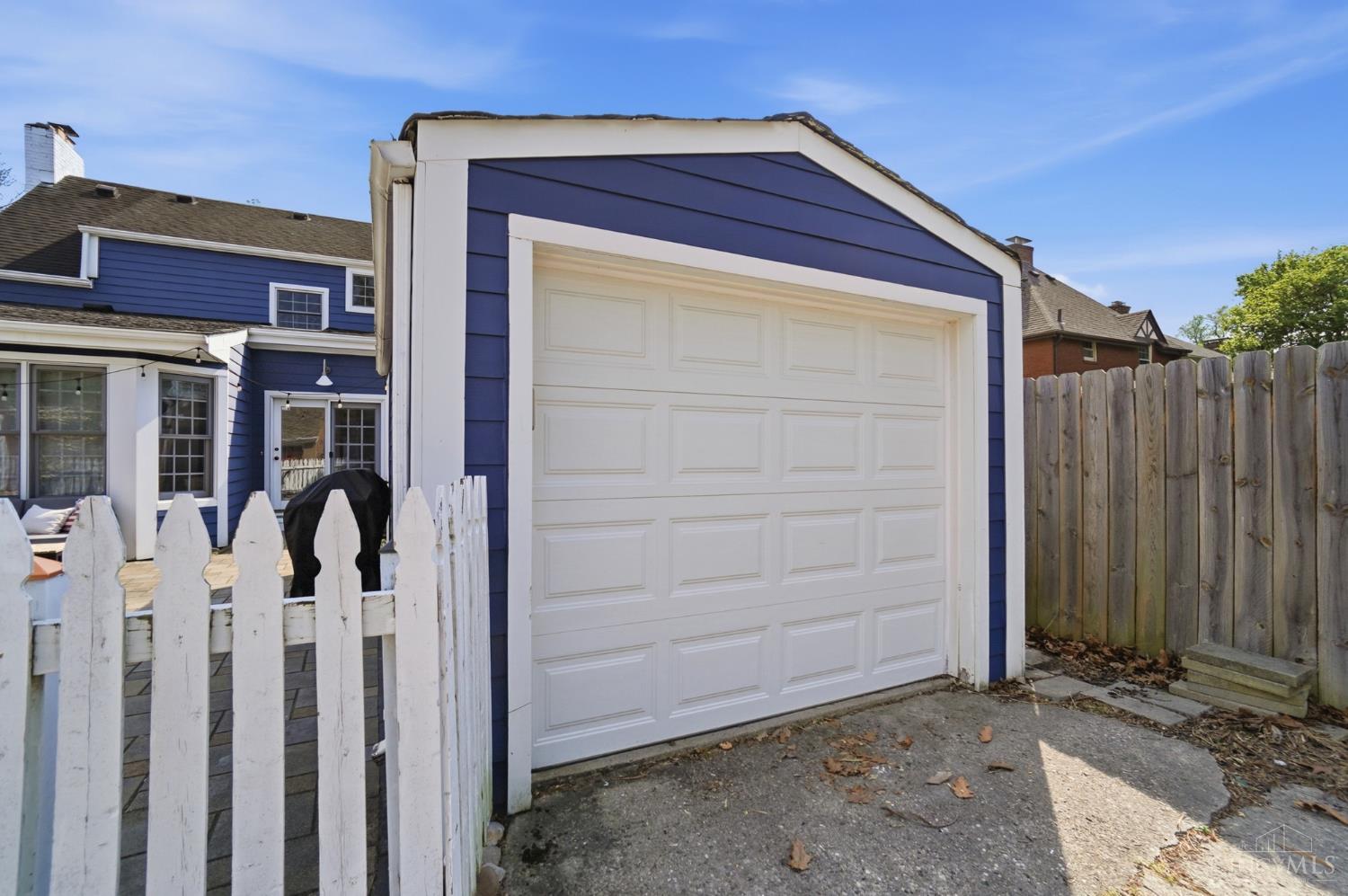 6640 Elm Street
