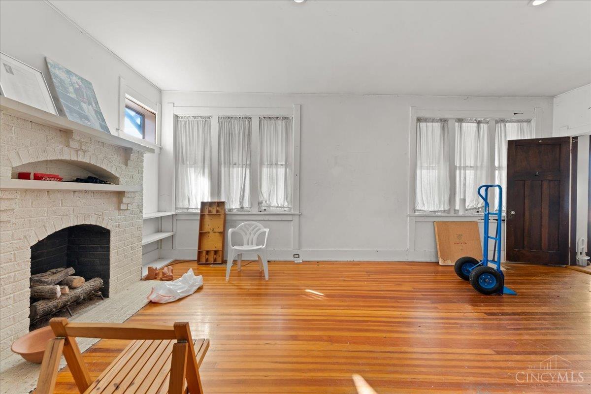 558 Howell Avenue