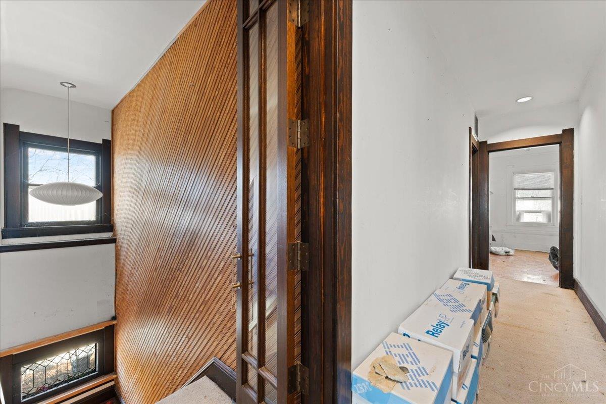 558 Howell Avenue