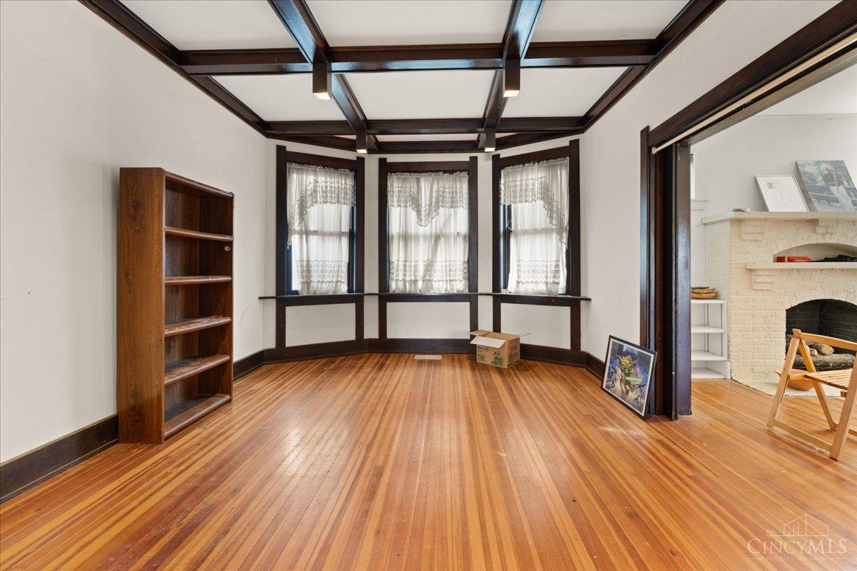 558 Howell Avenue
