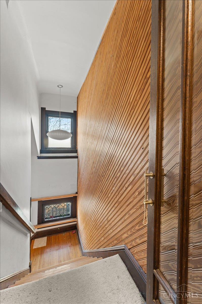 558 Howell Avenue