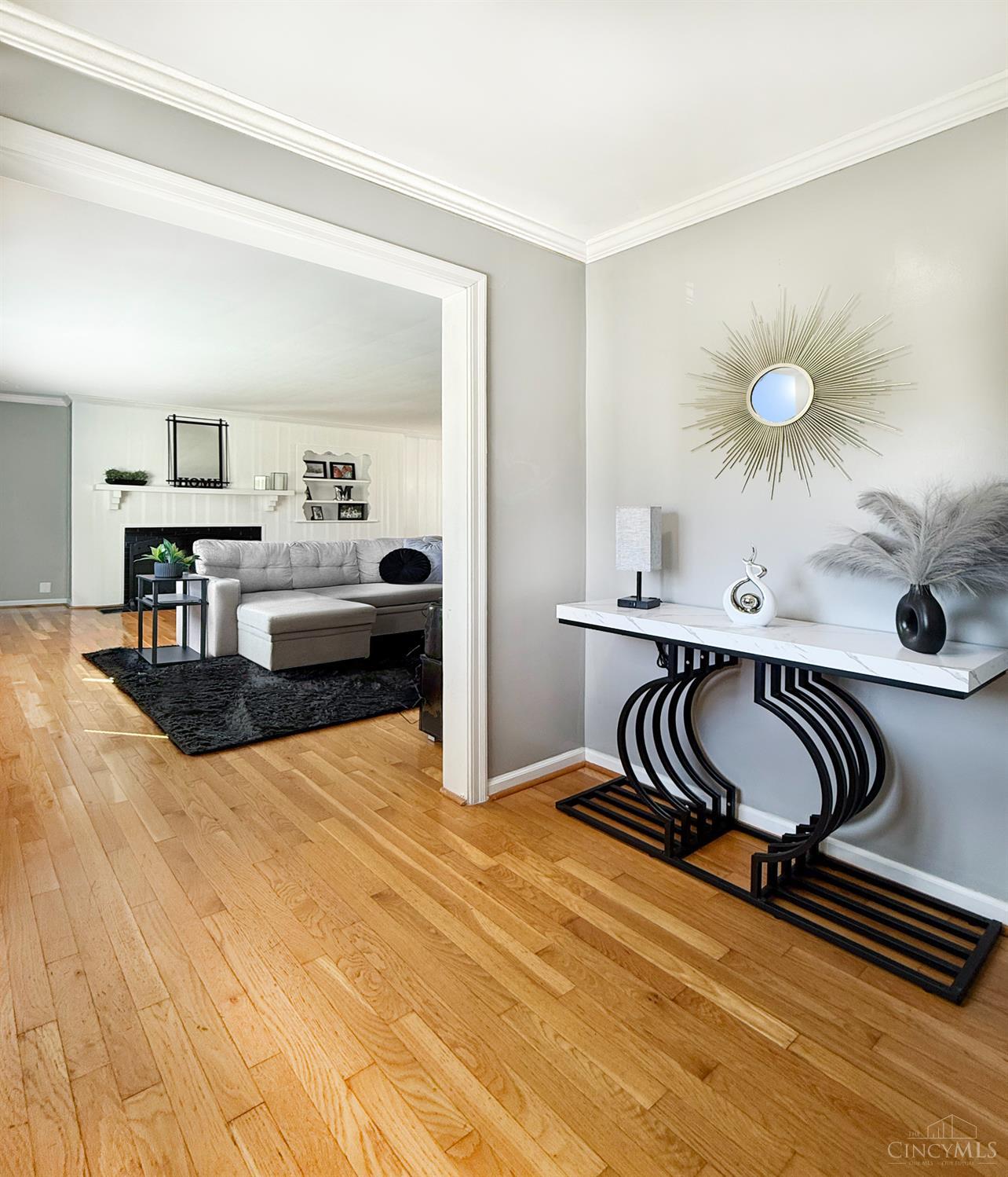 1049 New London Road