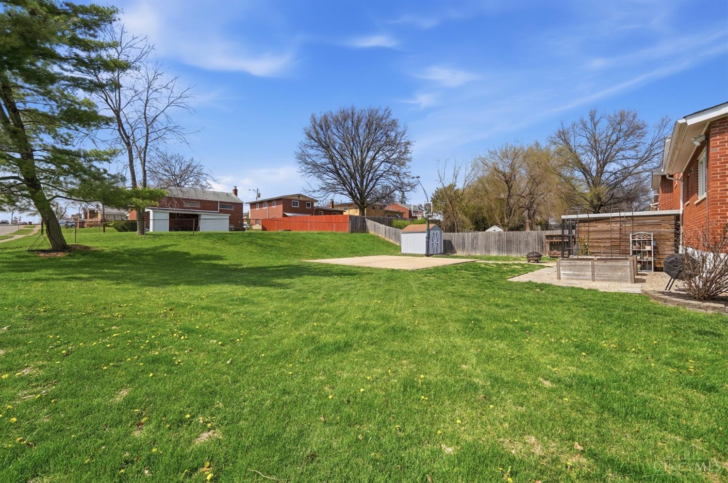 3301 Cresentview Lane