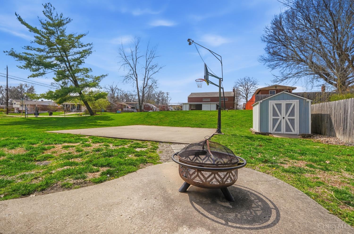 3301 Cresentview Lane