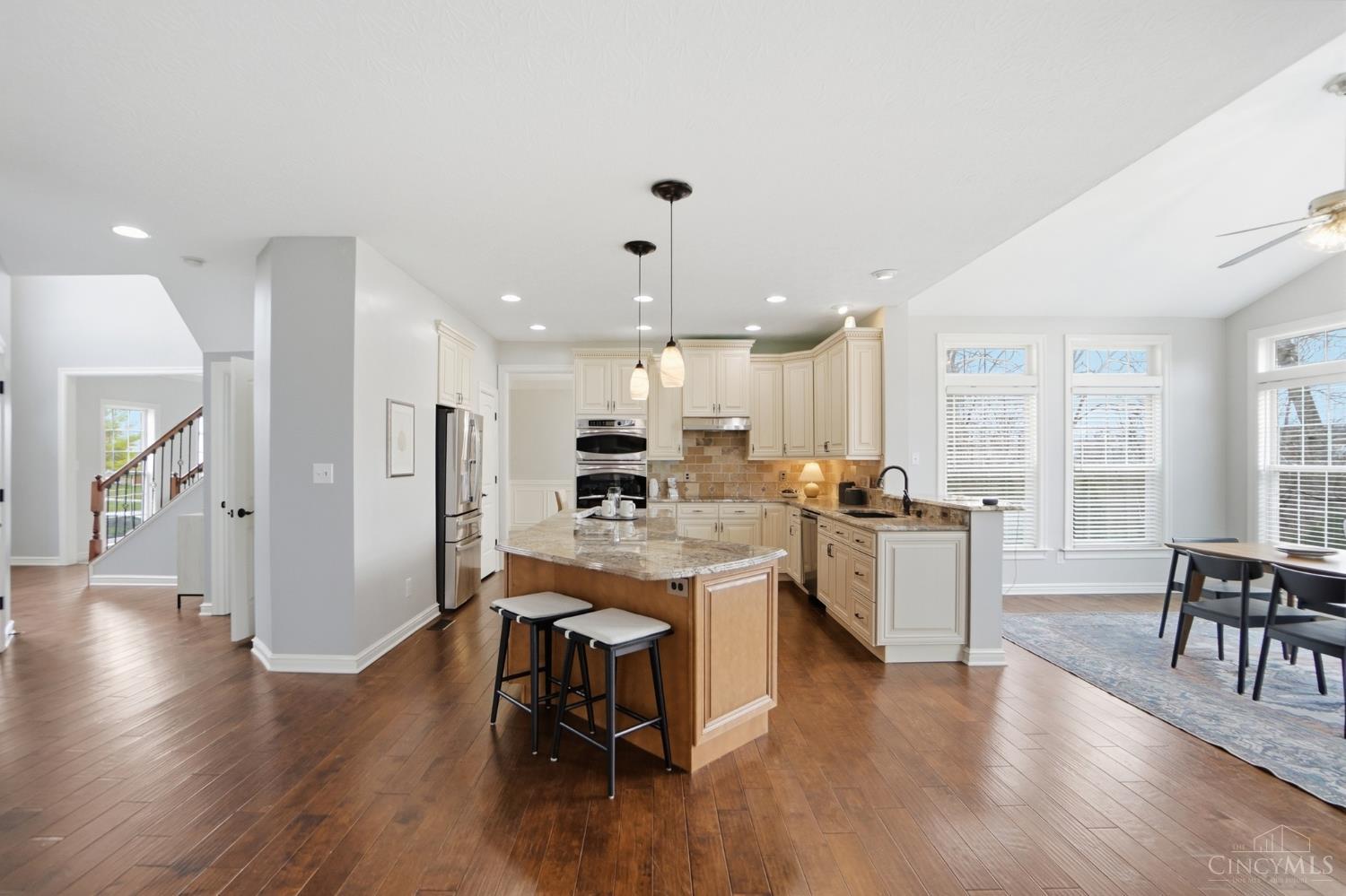 5290 Poets Way