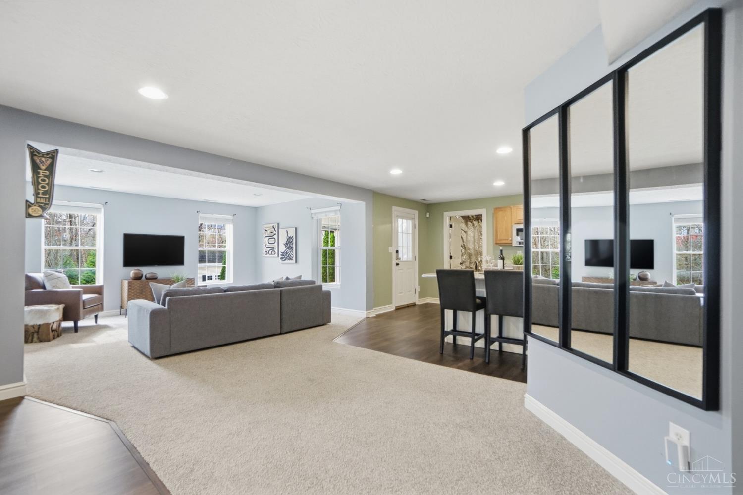 5290 Poets Way