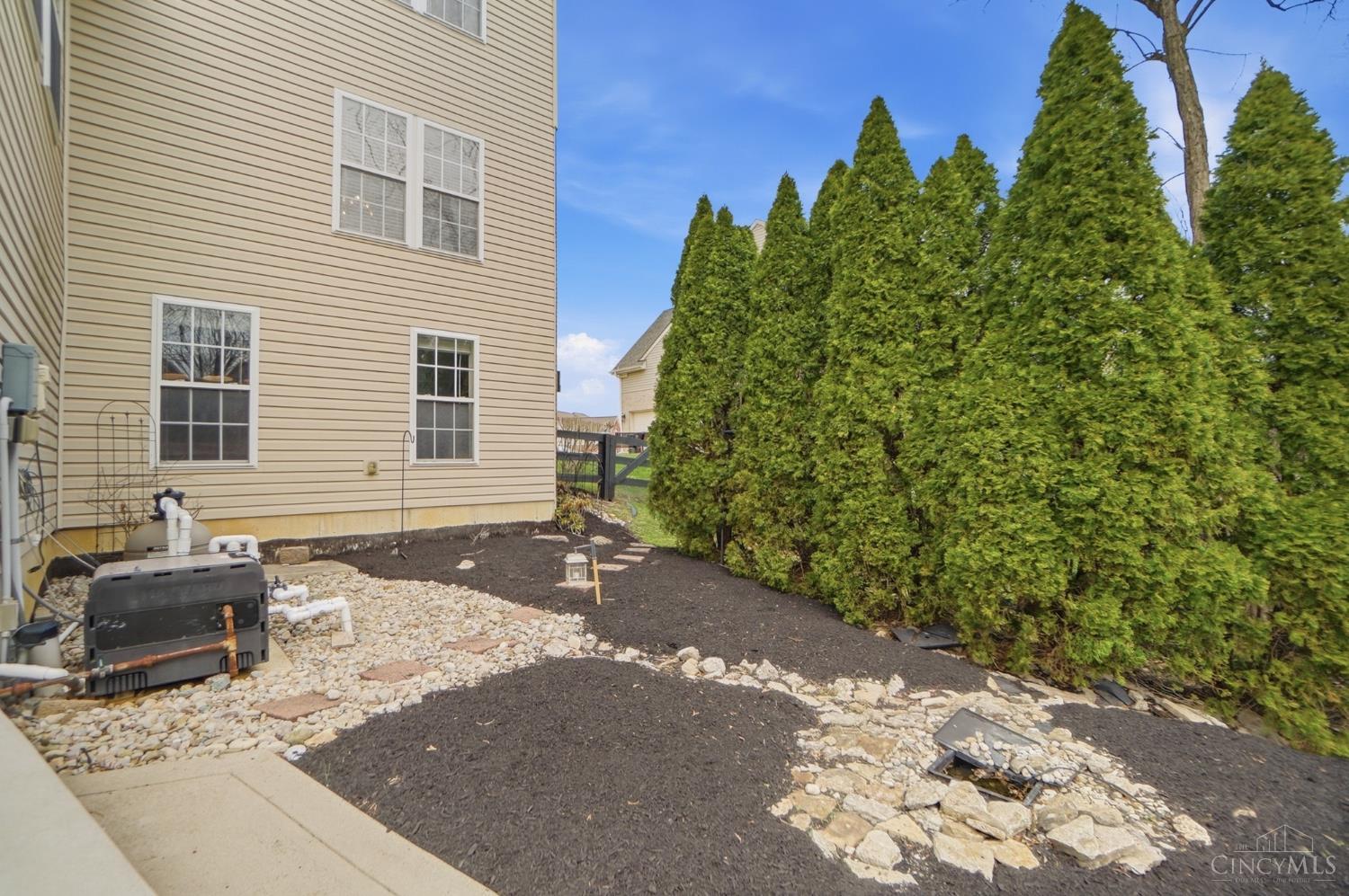 5290 Poets Way