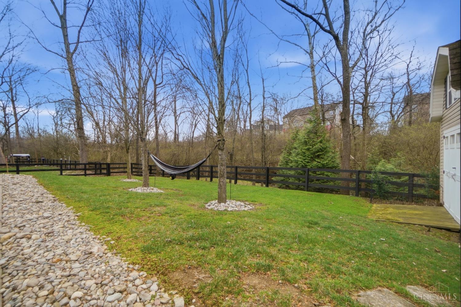 5290 Poets Way