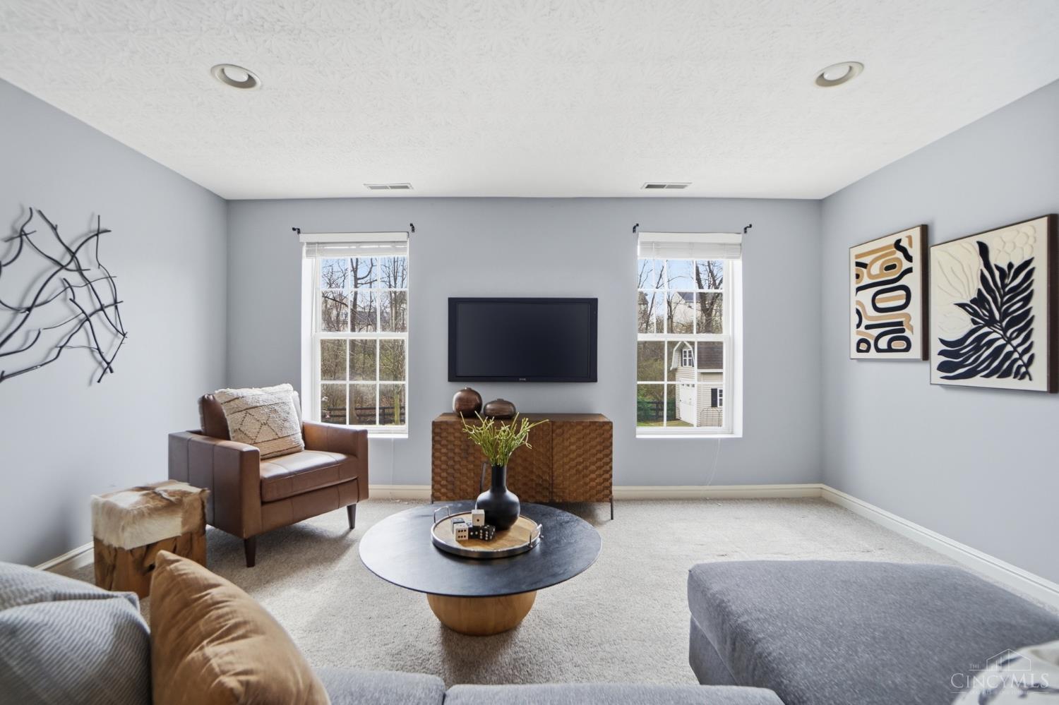5290 Poets Way
