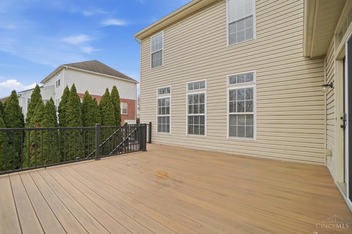 5290 Poets Way