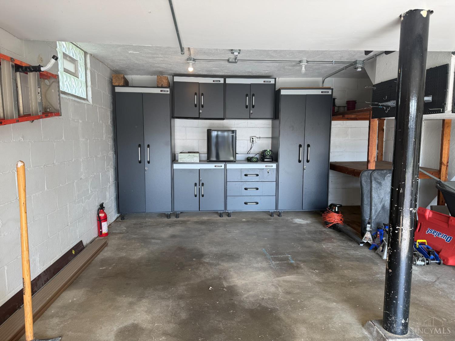 3795 Meadowlark Lane