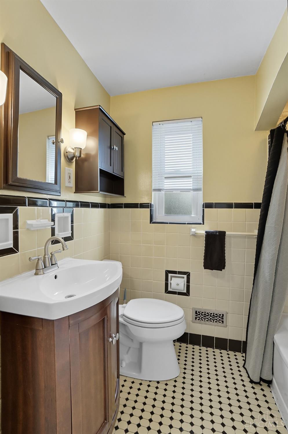 3795 Meadowlark Lane