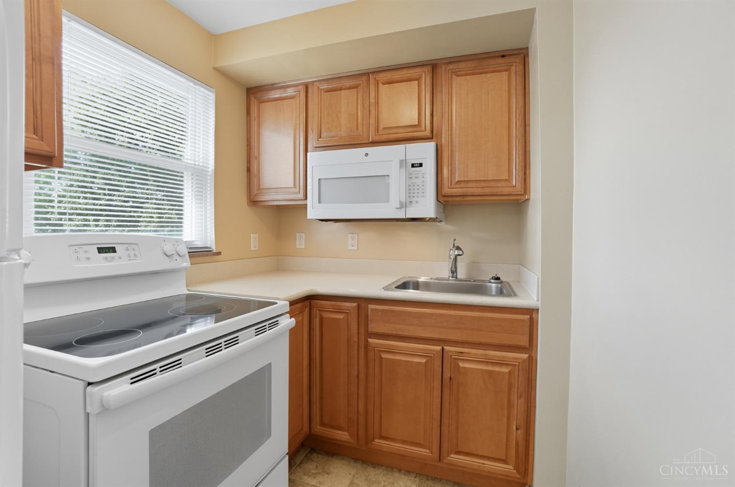 3795 Meadowlark Lane