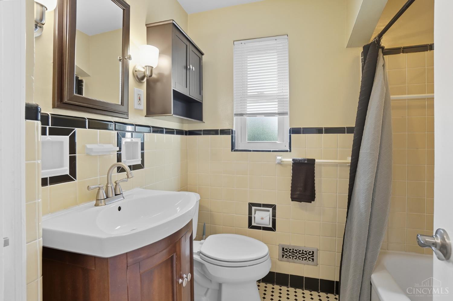 3795 Meadowlark Lane