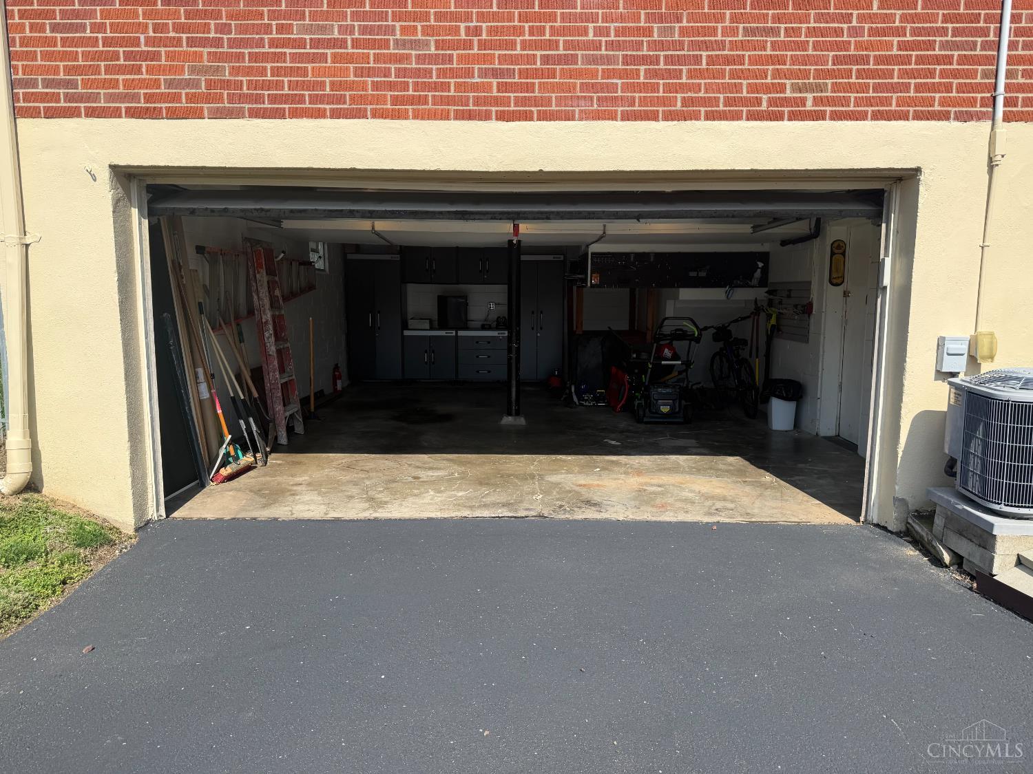 3795 Meadowlark Lane