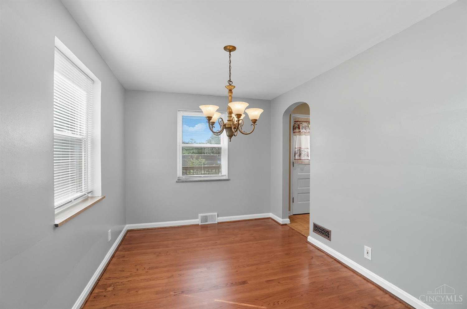 3795 Meadowlark Lane