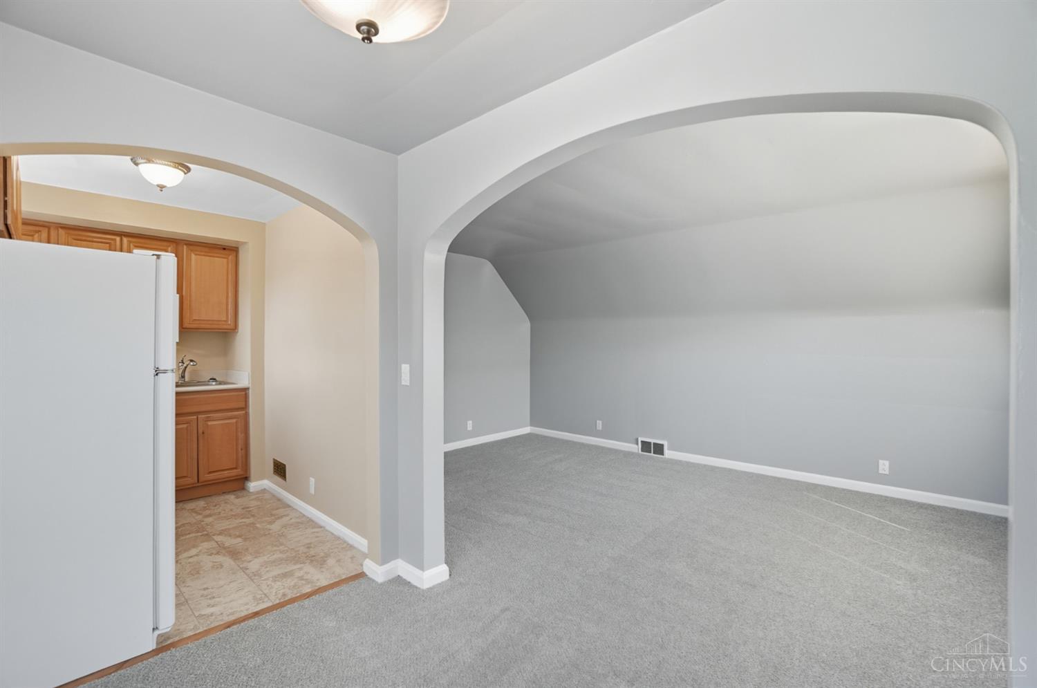 3795 Meadowlark Lane