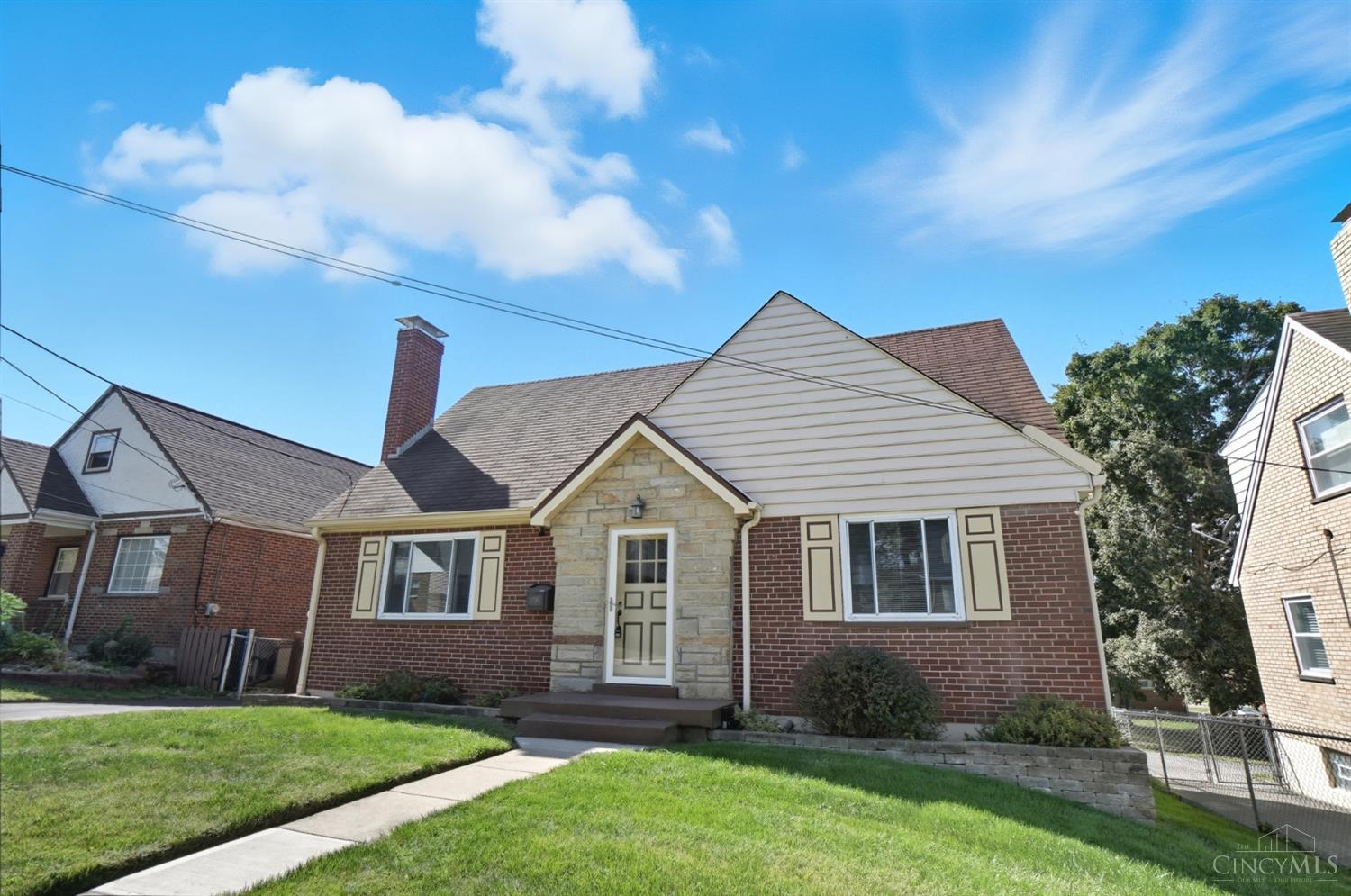 3795 Meadowlark Lane