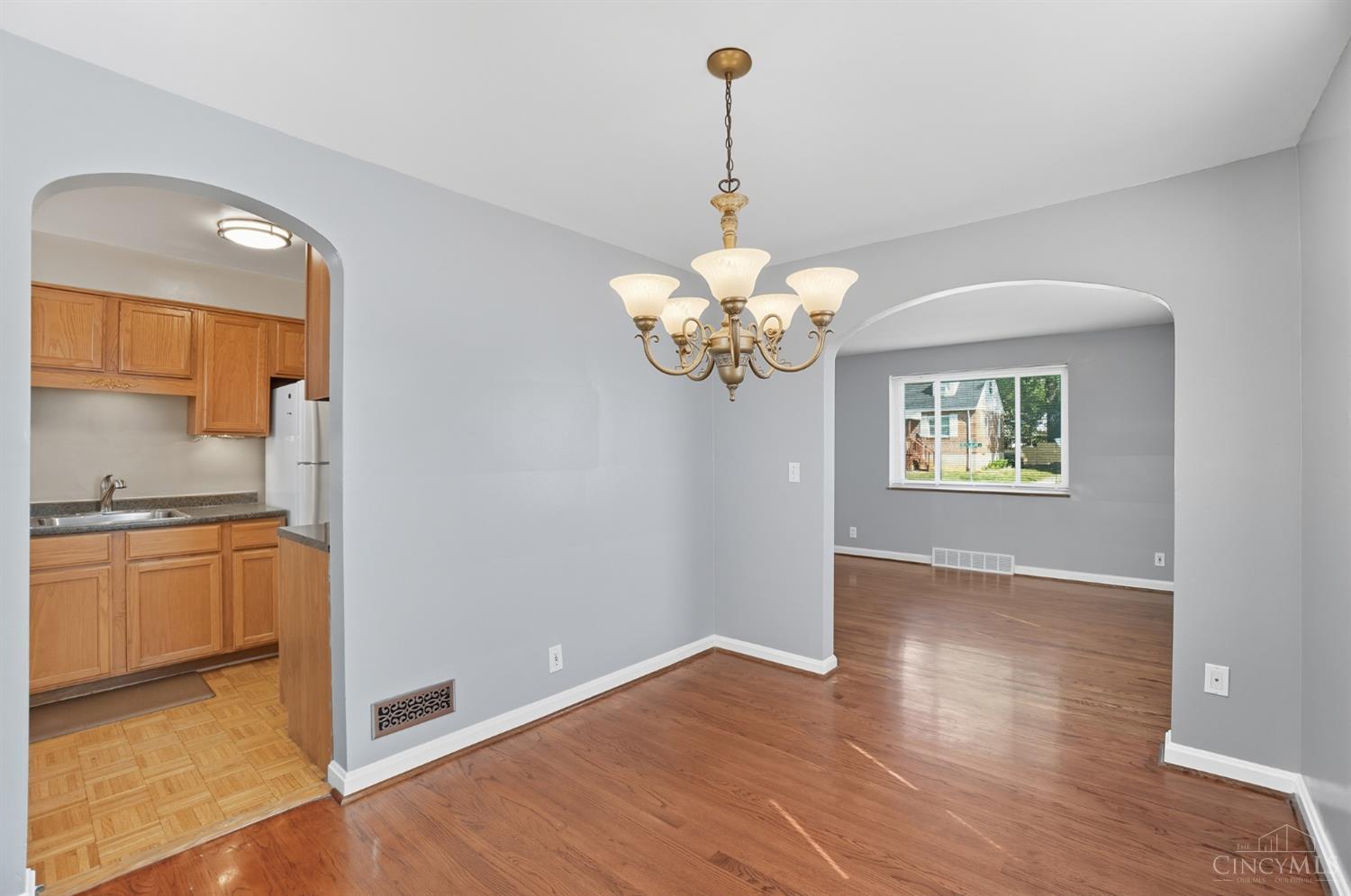 3795 Meadowlark Lane