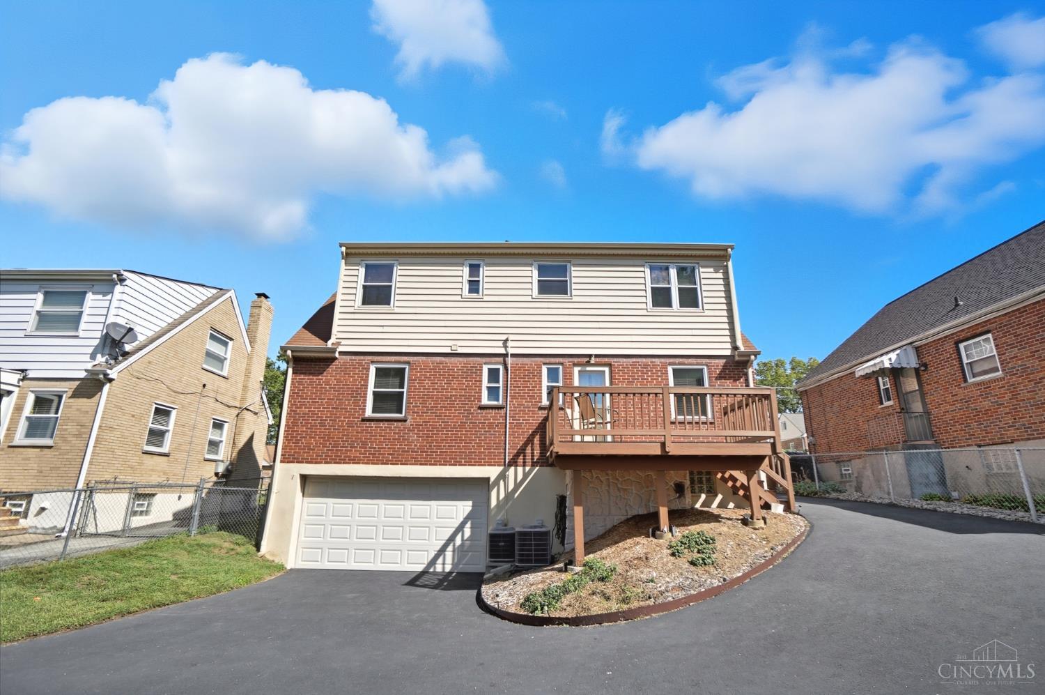 3795 Meadowlark Lane