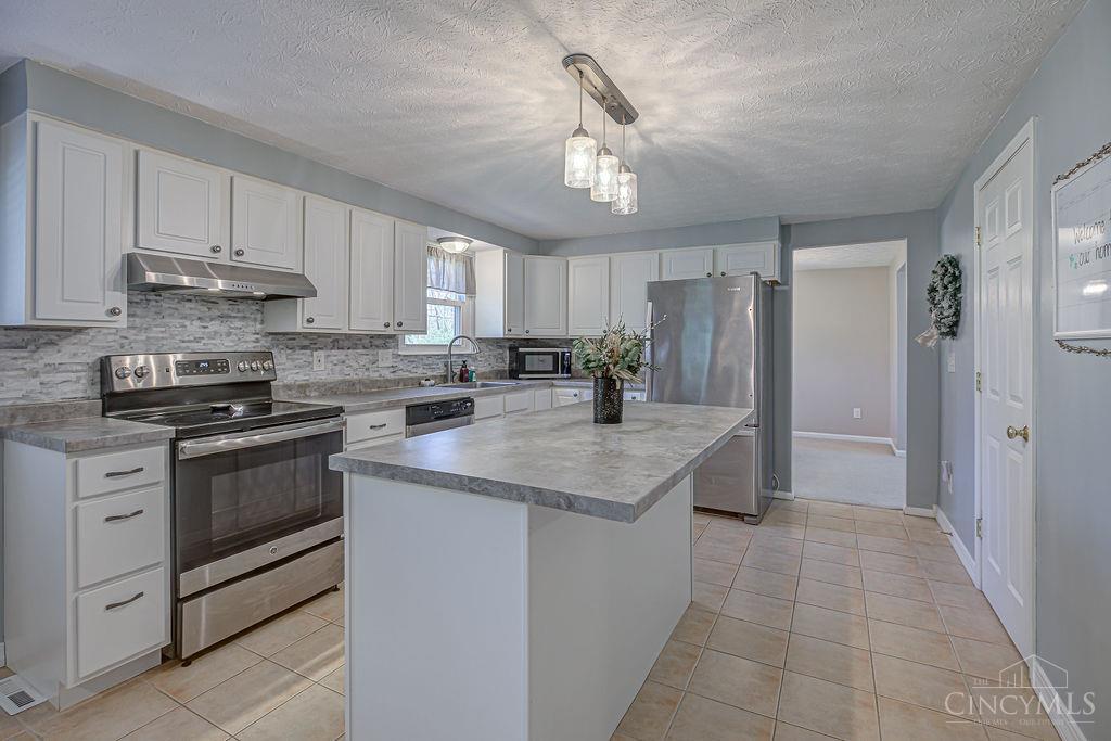 4924 Alvernovalley Court